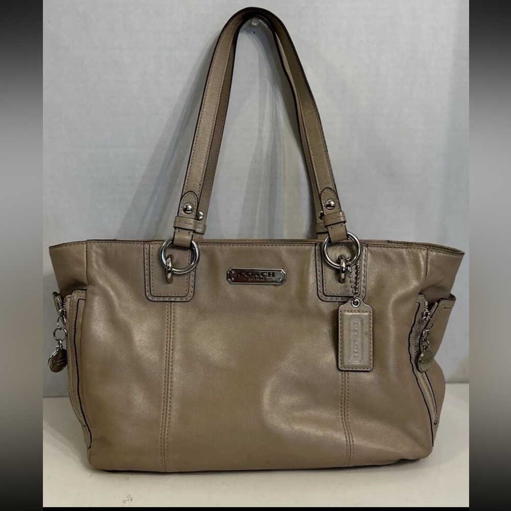 Coach F19252 Pearl Pink/Tan Leather Gallery Tote Bag Purse Zip Closure